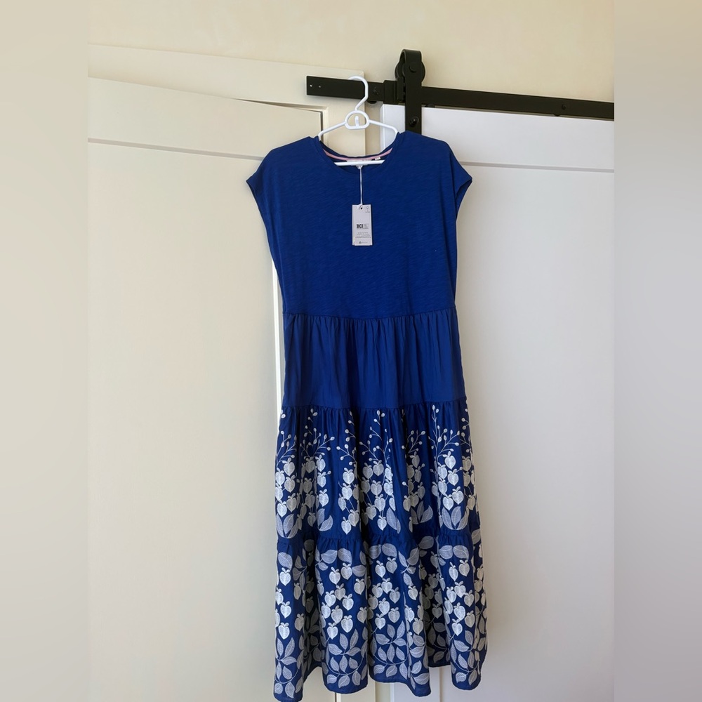 Embroidered tiered midi dress